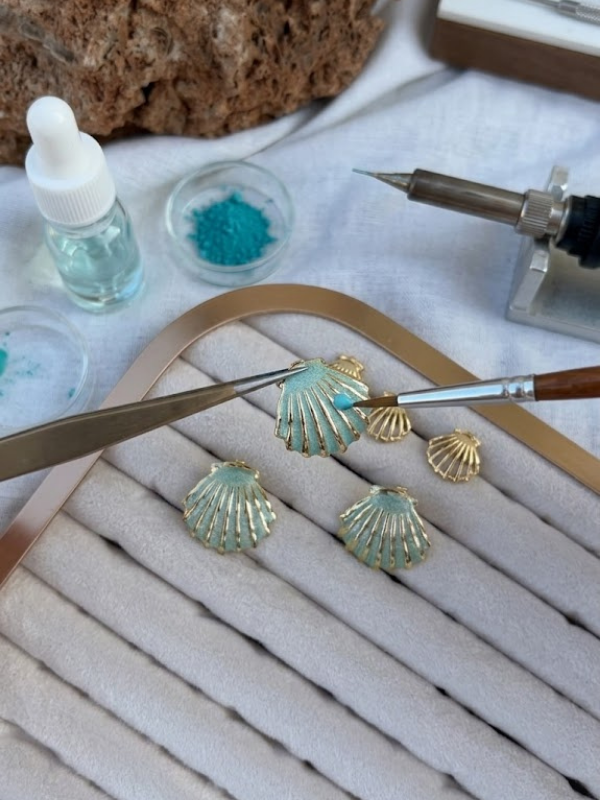 Yeşil Midye Gold Kadın Küpe